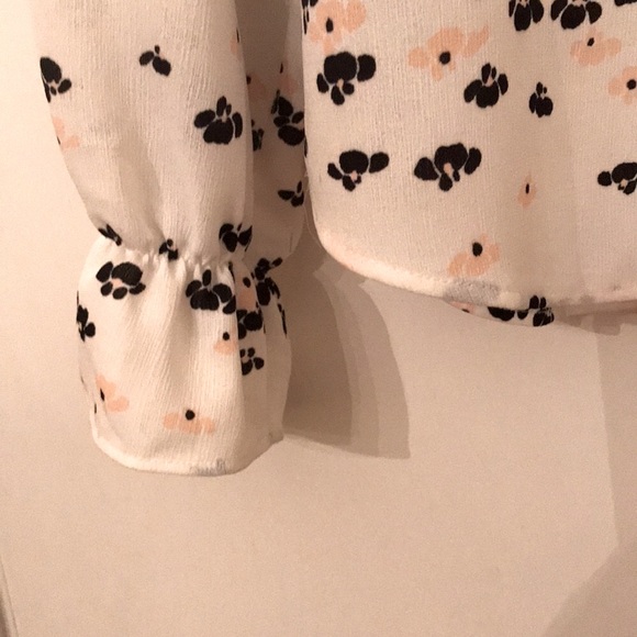 Ann Taylor blouse - blue and peach flowers on off white SZ S pet/smoke free home - Picture 3 of 3